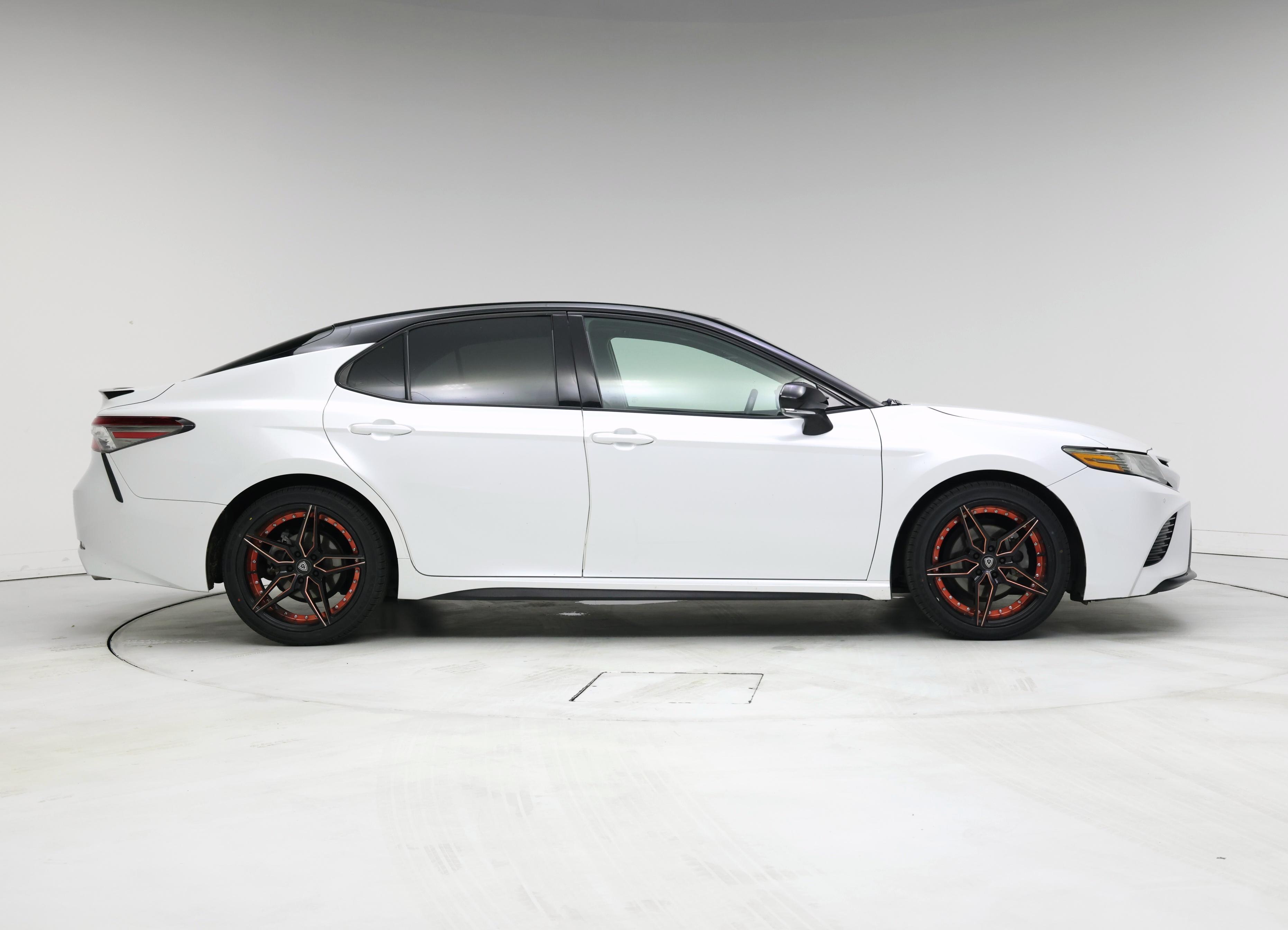 Thumbnail: 2018 Toyota Camry - 7