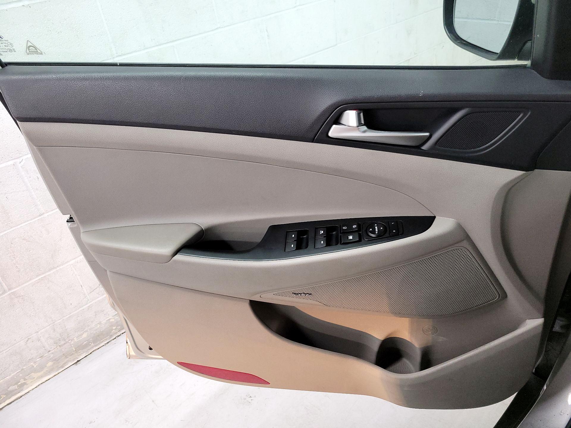 Thumbnail: 2020 Hyundai Tucson - 12