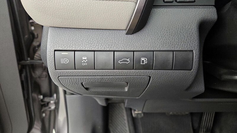 2018 Toyota Camry LE 13