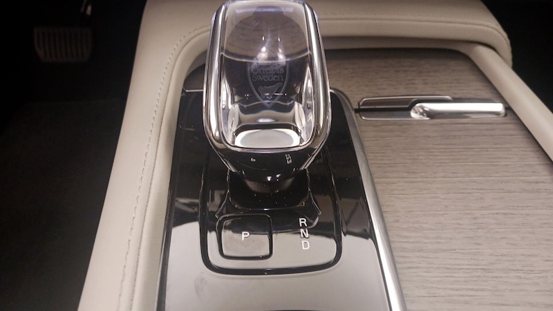 2023 Volvo XC90 B6 Ultimate 18
