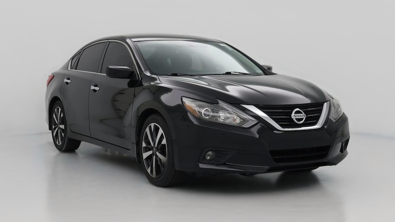 2016 Nissan Altima SR Hero Image