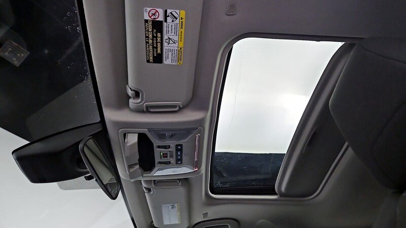 2023 Toyota RAV4 XLE 19