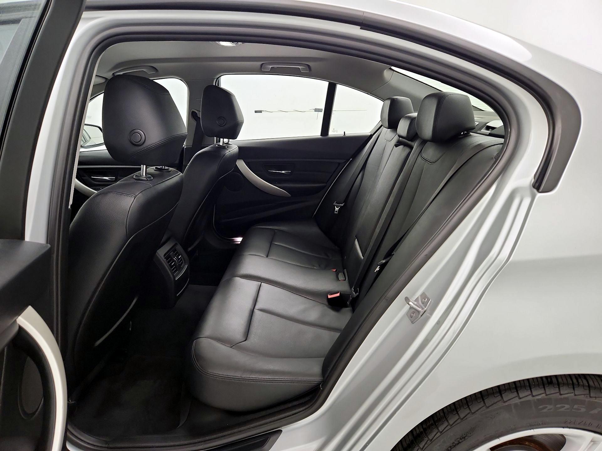 Thumbnail: 2014 BMW 3 Series - 18