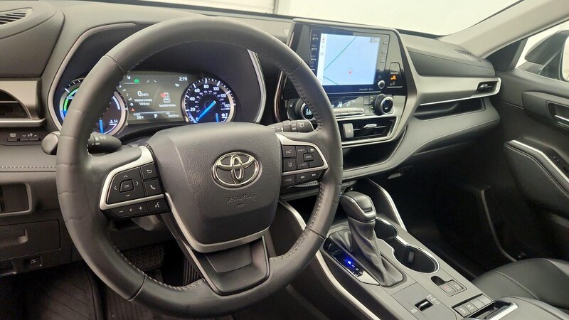 2022 Toyota Highlander XLE 9