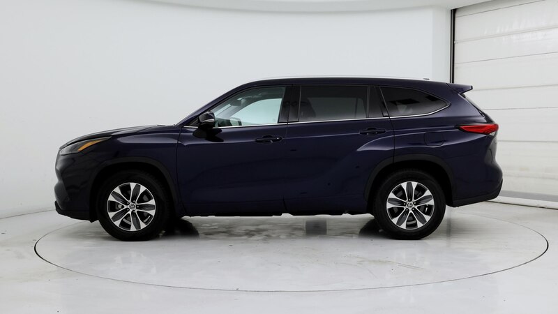 2022 Toyota Highlander XLE 3