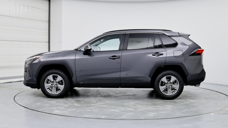 2022 Toyota RAV4 XLE 3