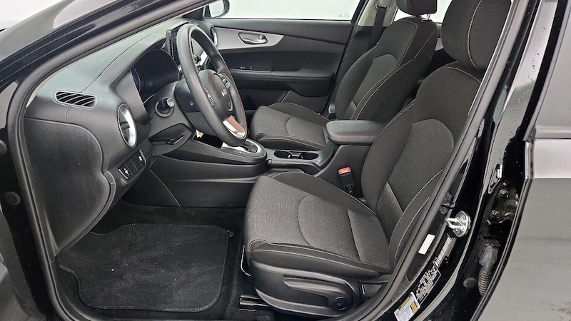 2023 Kia Forte LXS 11