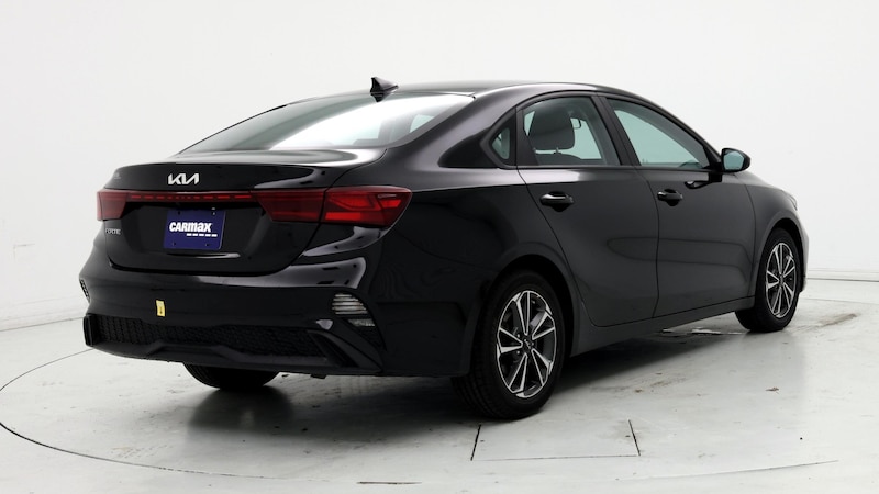 2023 Kia Forte LXS 8