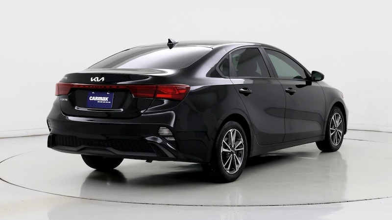 2023 Kia Forte LXS 8