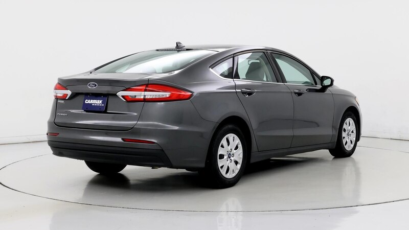 2020 Ford Fusion S 8