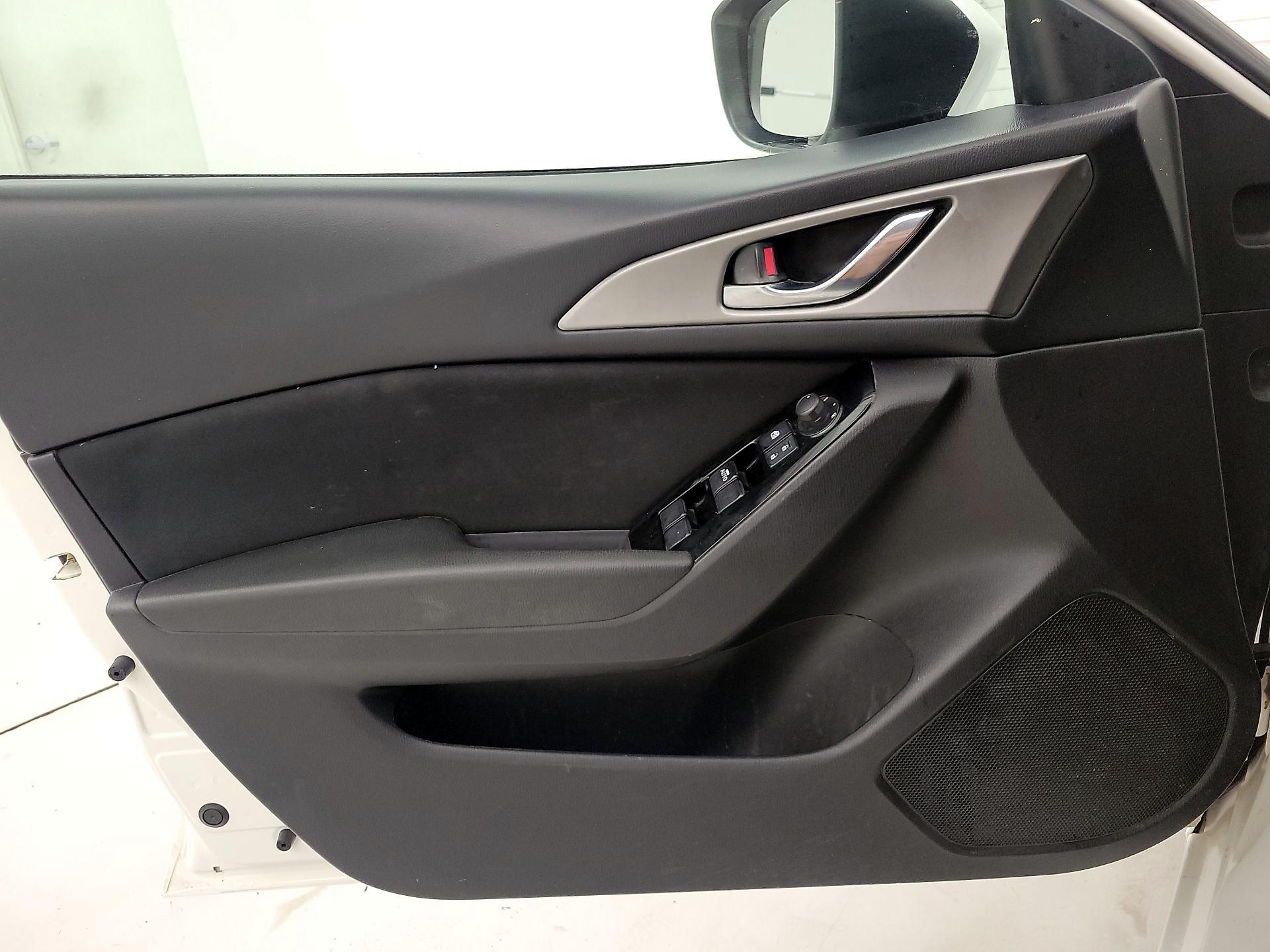 Thumbnail: 2018 Mazda Mazda3 - 12