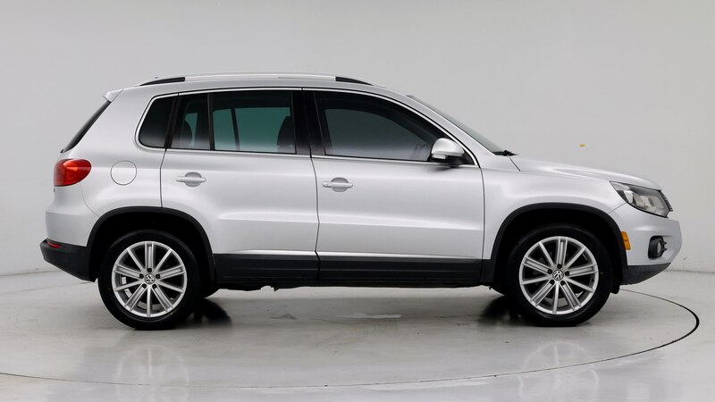 2016 Volkswagen Tiguan SE 7