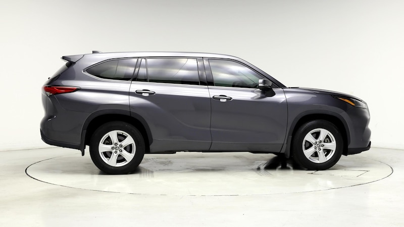 2022 Toyota Highlander LE 7