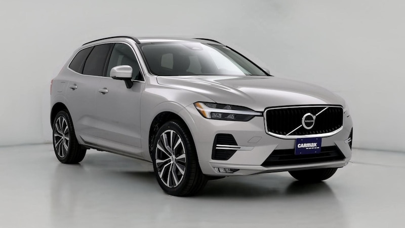 2022 Volvo XC60 B5 Momentum Hero Image