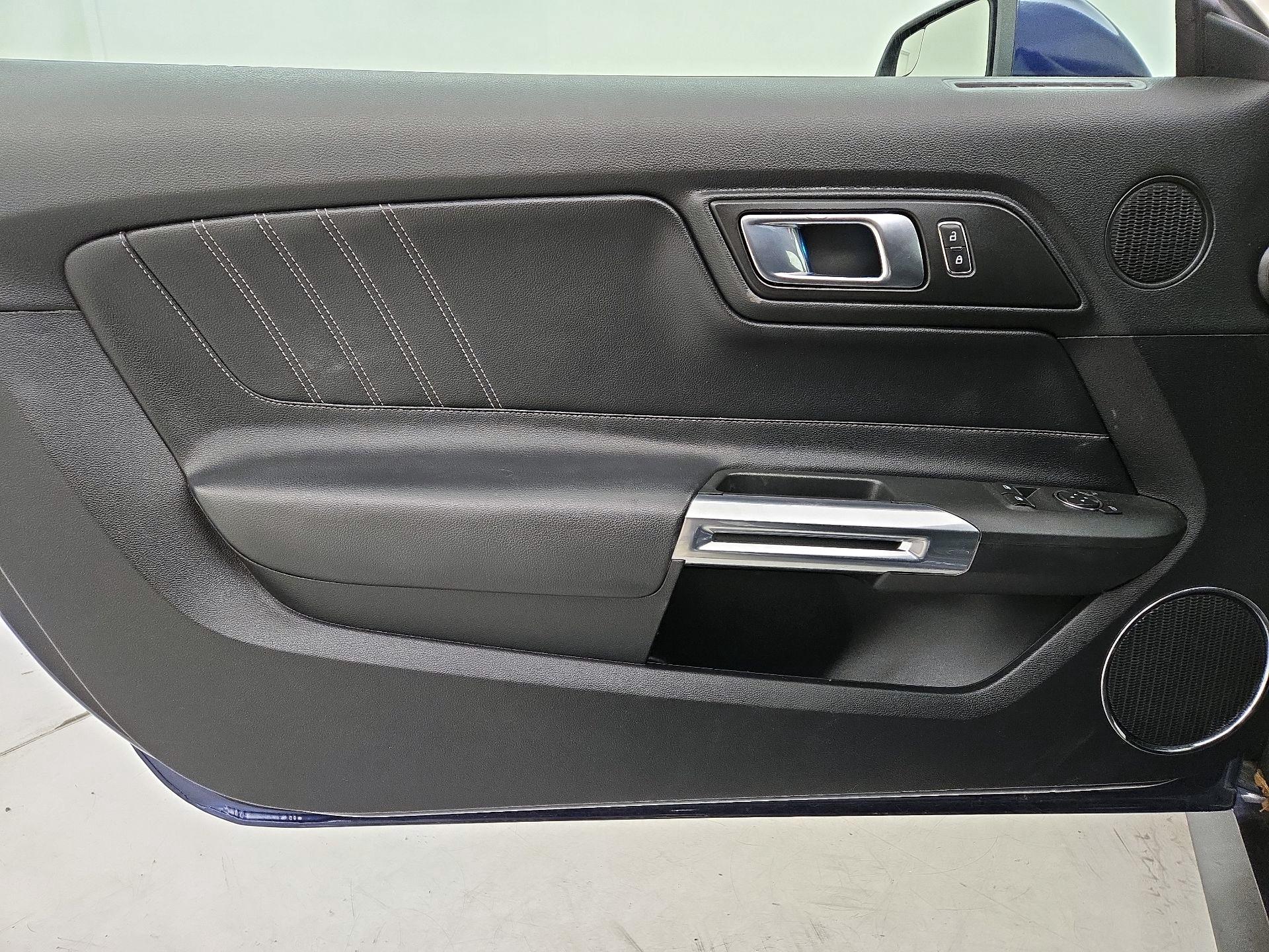 Thumbnail: 2019 Ford Mustang - 12