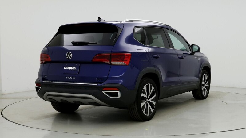 2022 Volkswagen Taos SE 8