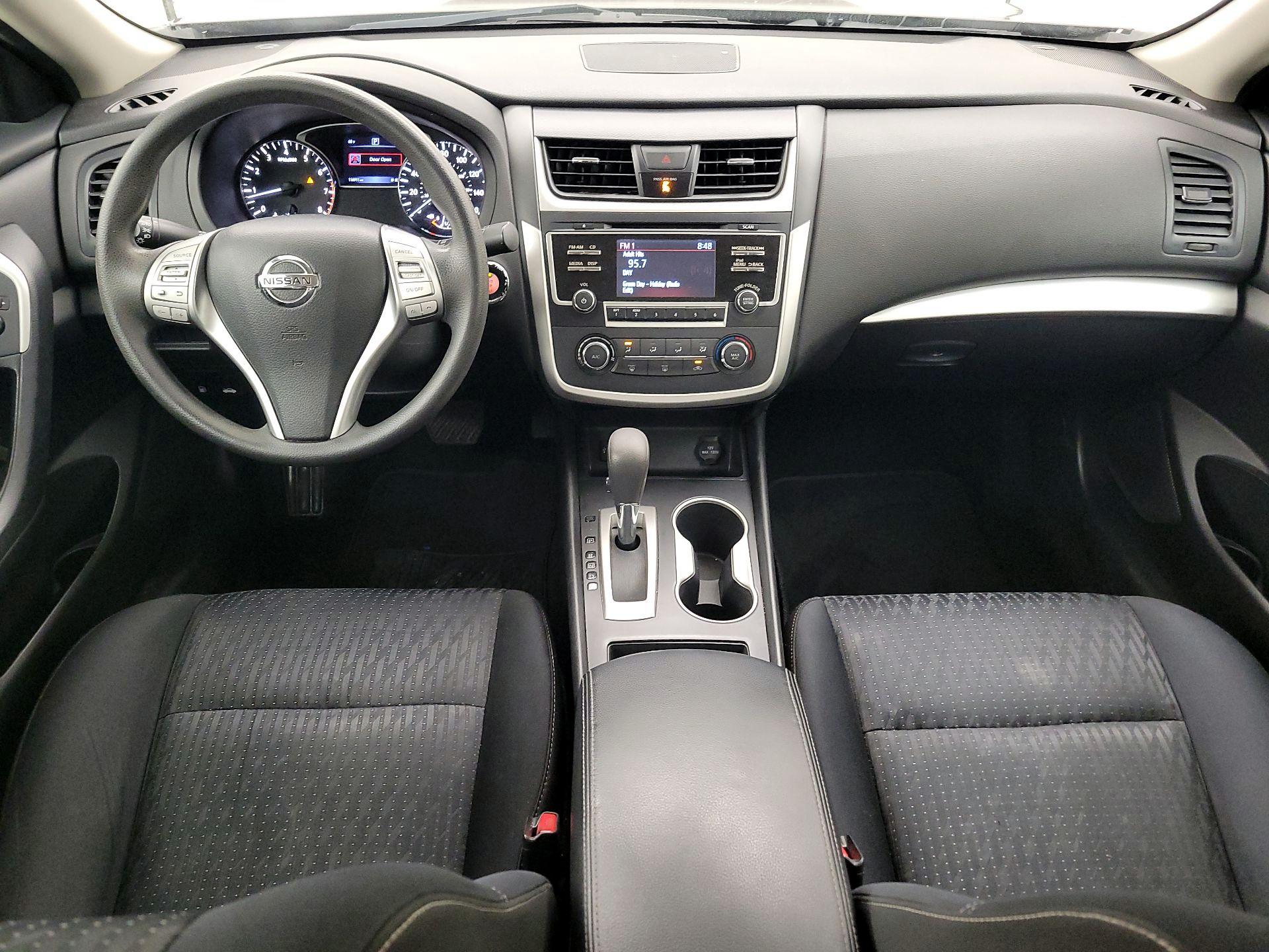 Thumbnail: 2017 Nissan Altima - 9