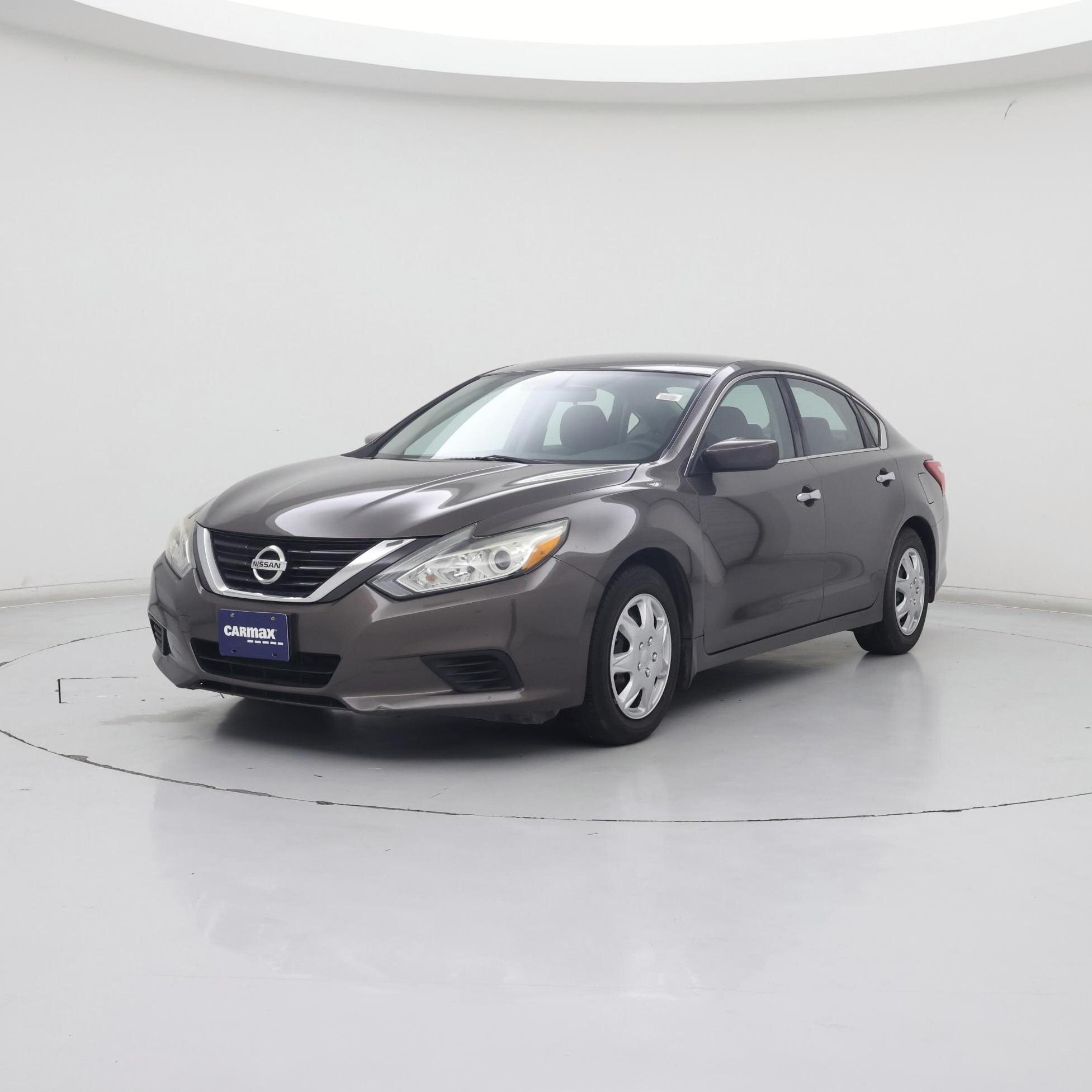 Thumbnail: 2017 Nissan Altima - 4