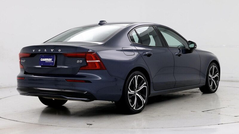 2024 Volvo S60 B5 Plus 8