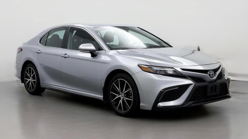 2024 Toyota Camry SE Hero Image