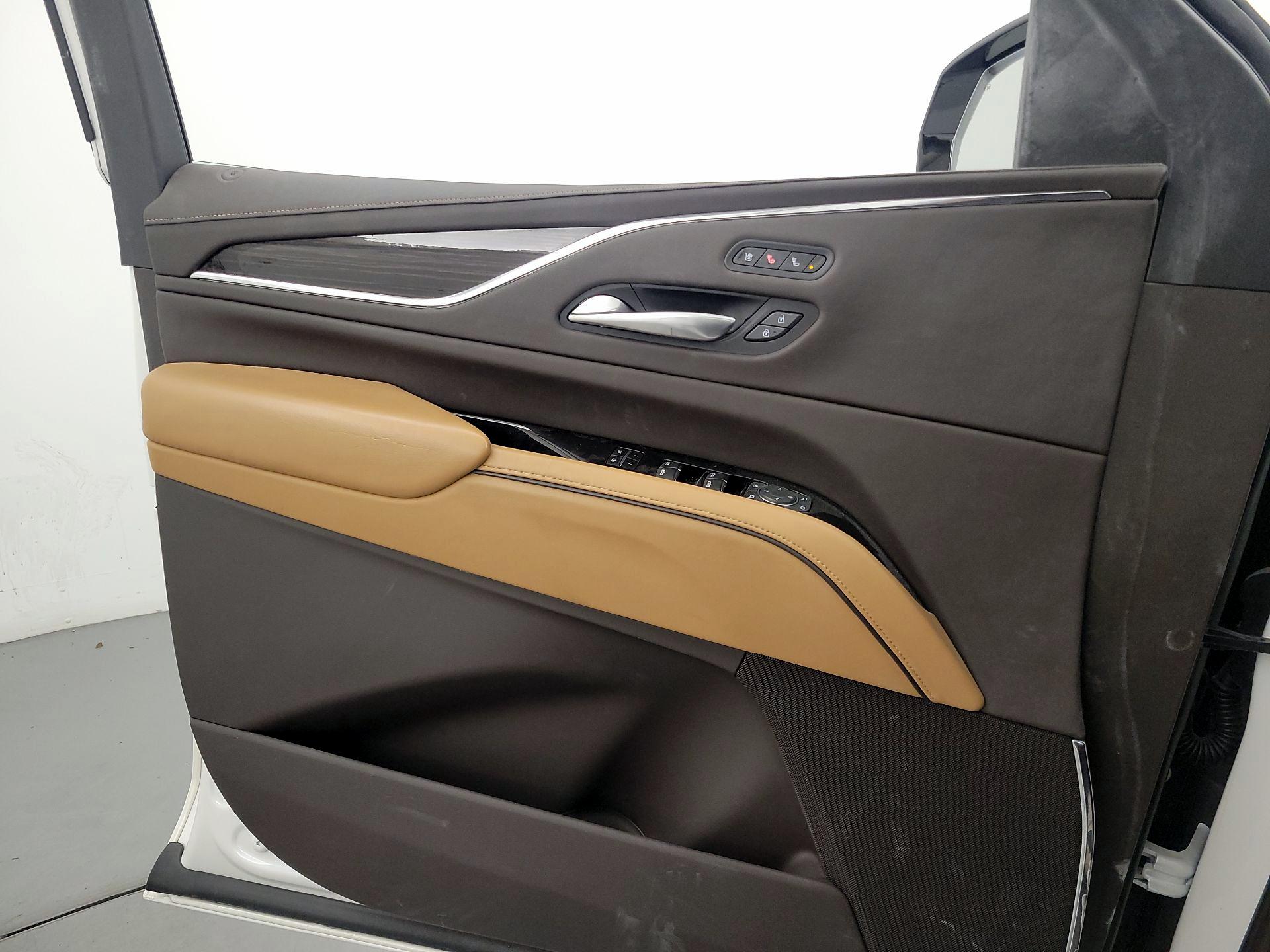 Thumbnail: 2021 Cadillac Escalade - 12