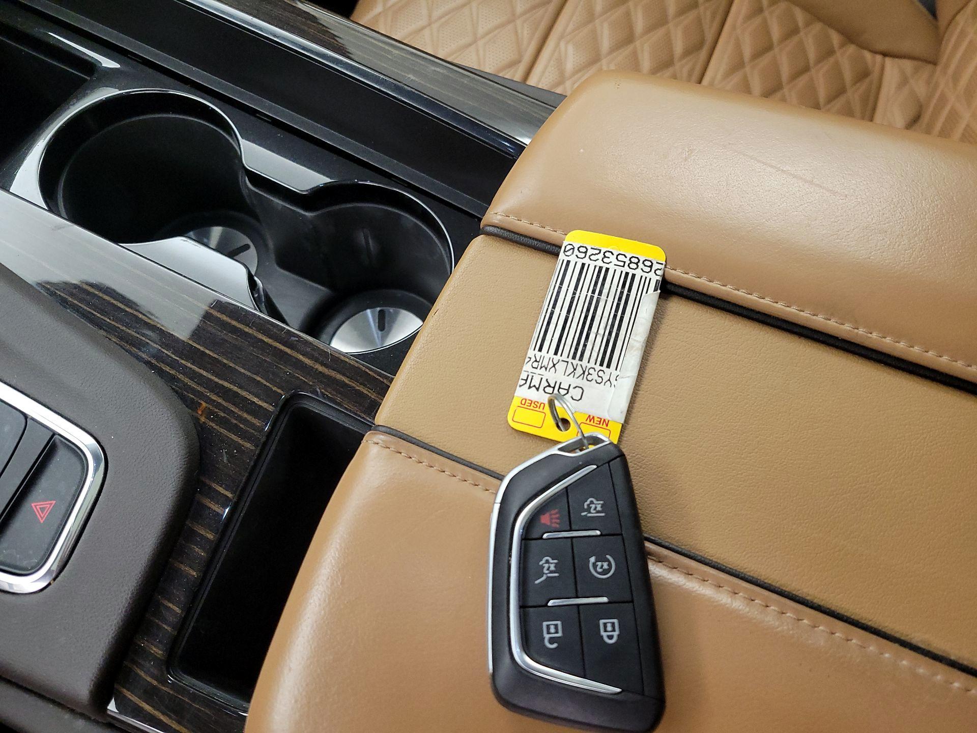 Thumbnail: 2021 Cadillac Escalade - 18