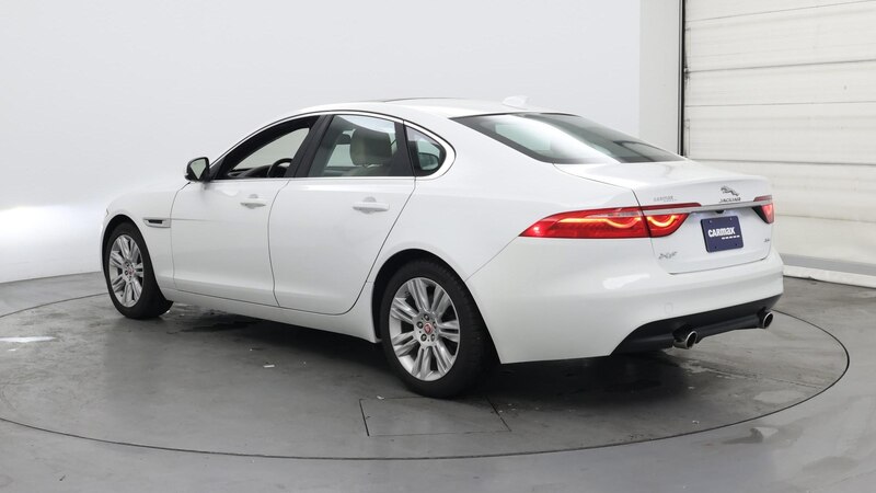 2016 Jaguar XF Premium 2