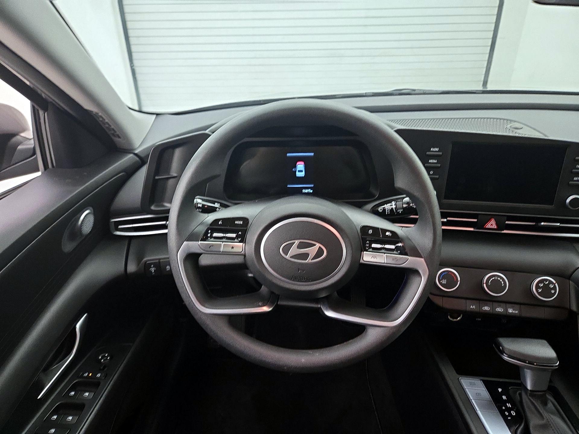 Thumbnail: 2024 Hyundai Elantra - 10