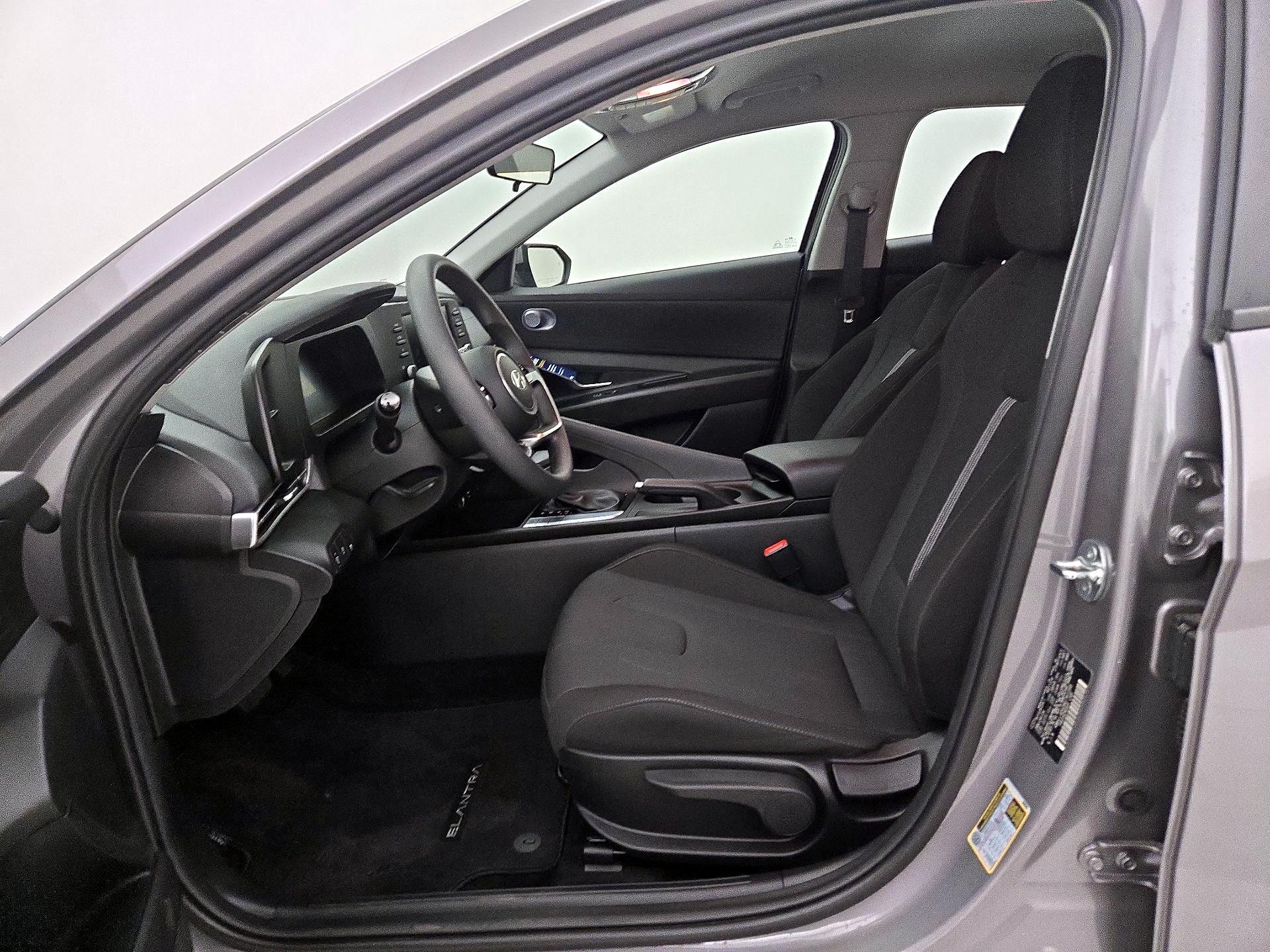 Thumbnail: 2024 Hyundai Elantra - 11