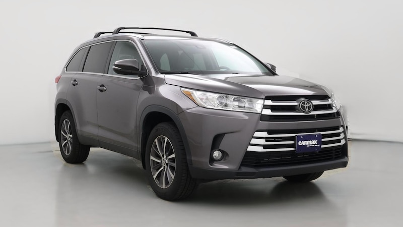 2019 Toyota Highlander XLE Hero Image