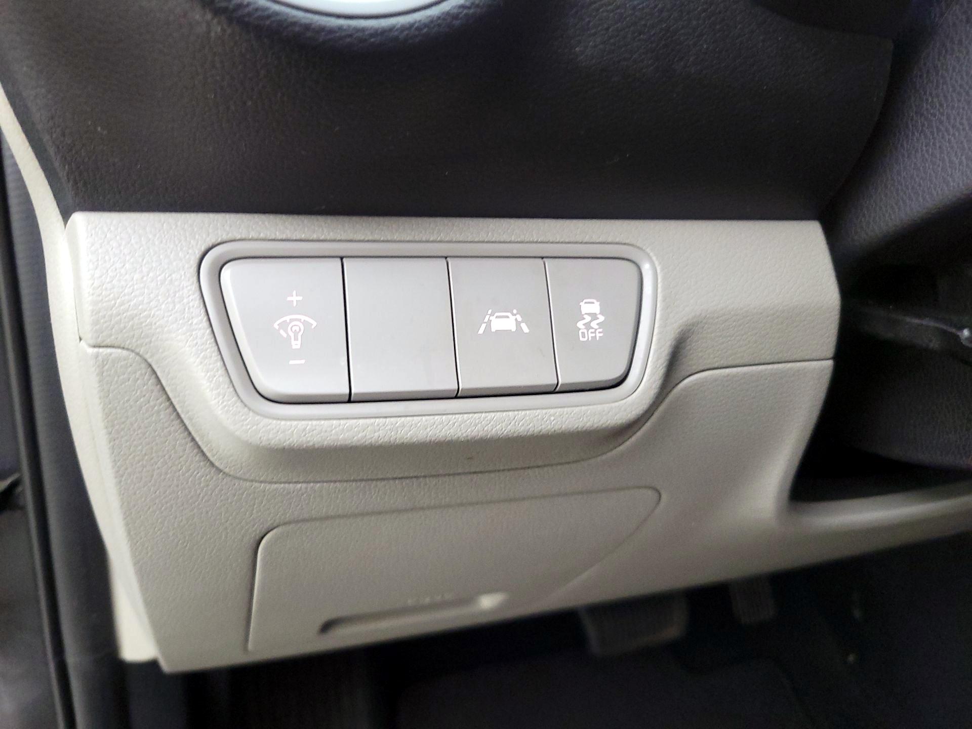 Thumbnail: 2019 Kia Forte - 13