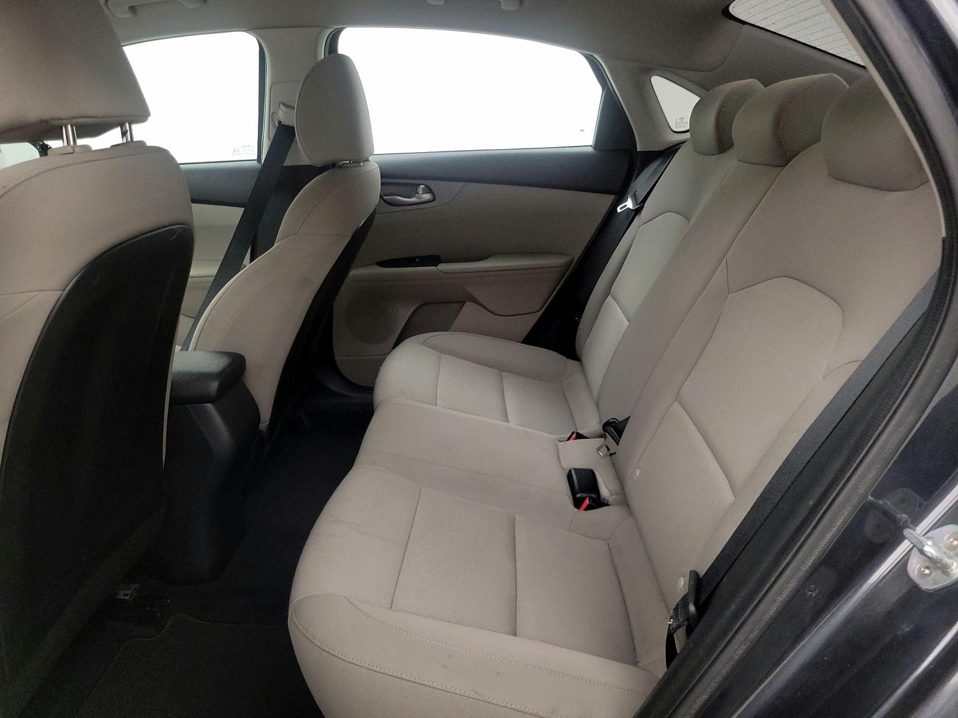 Thumbnail: 2019 Kia Forte - 19