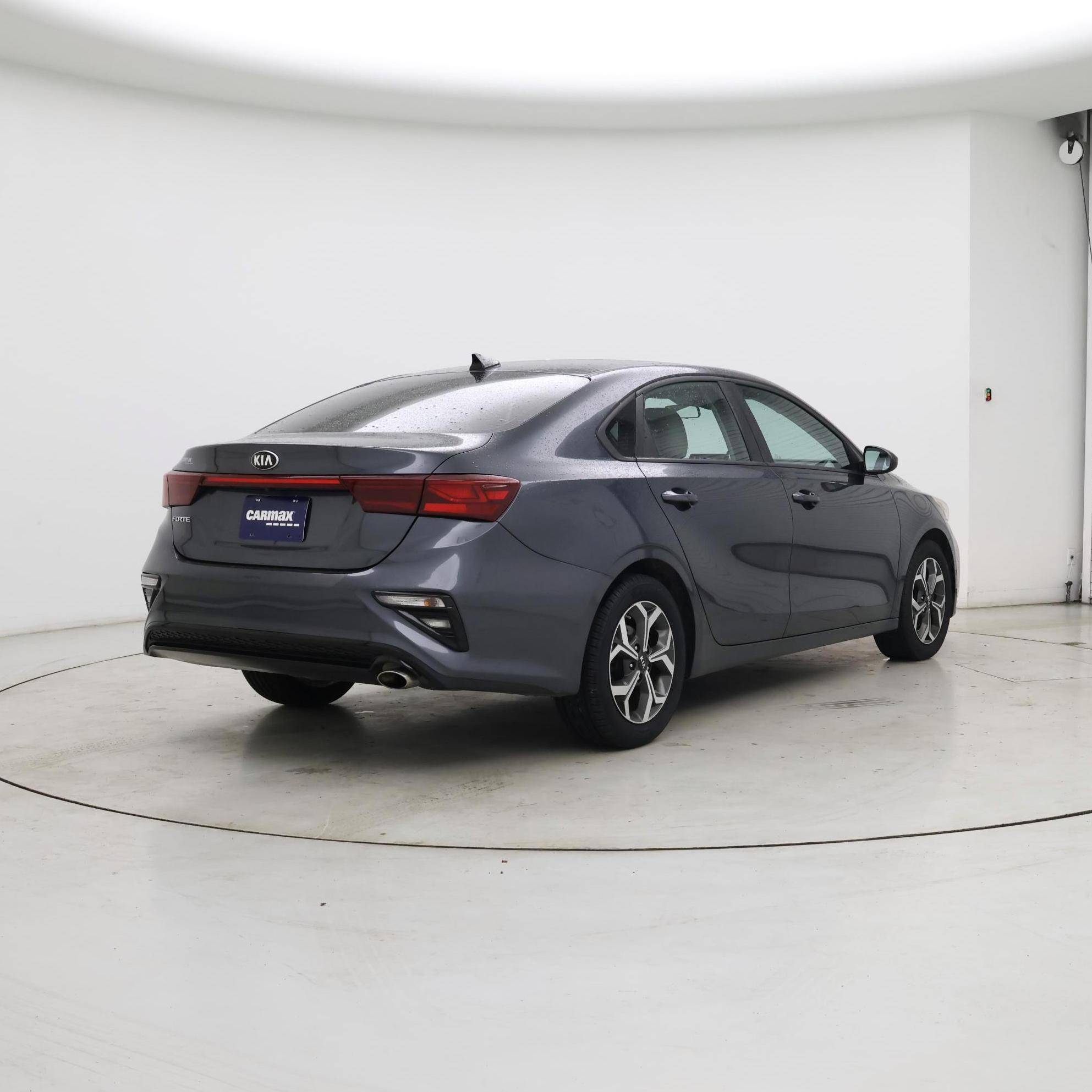 Thumbnail: 2019 Kia Forte - 8