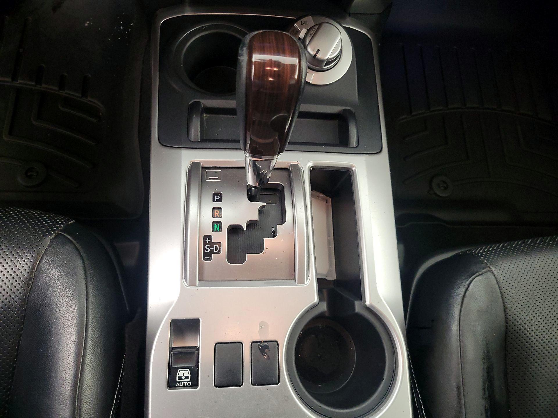 Thumbnail: 2014 Toyota 4Runner - 18