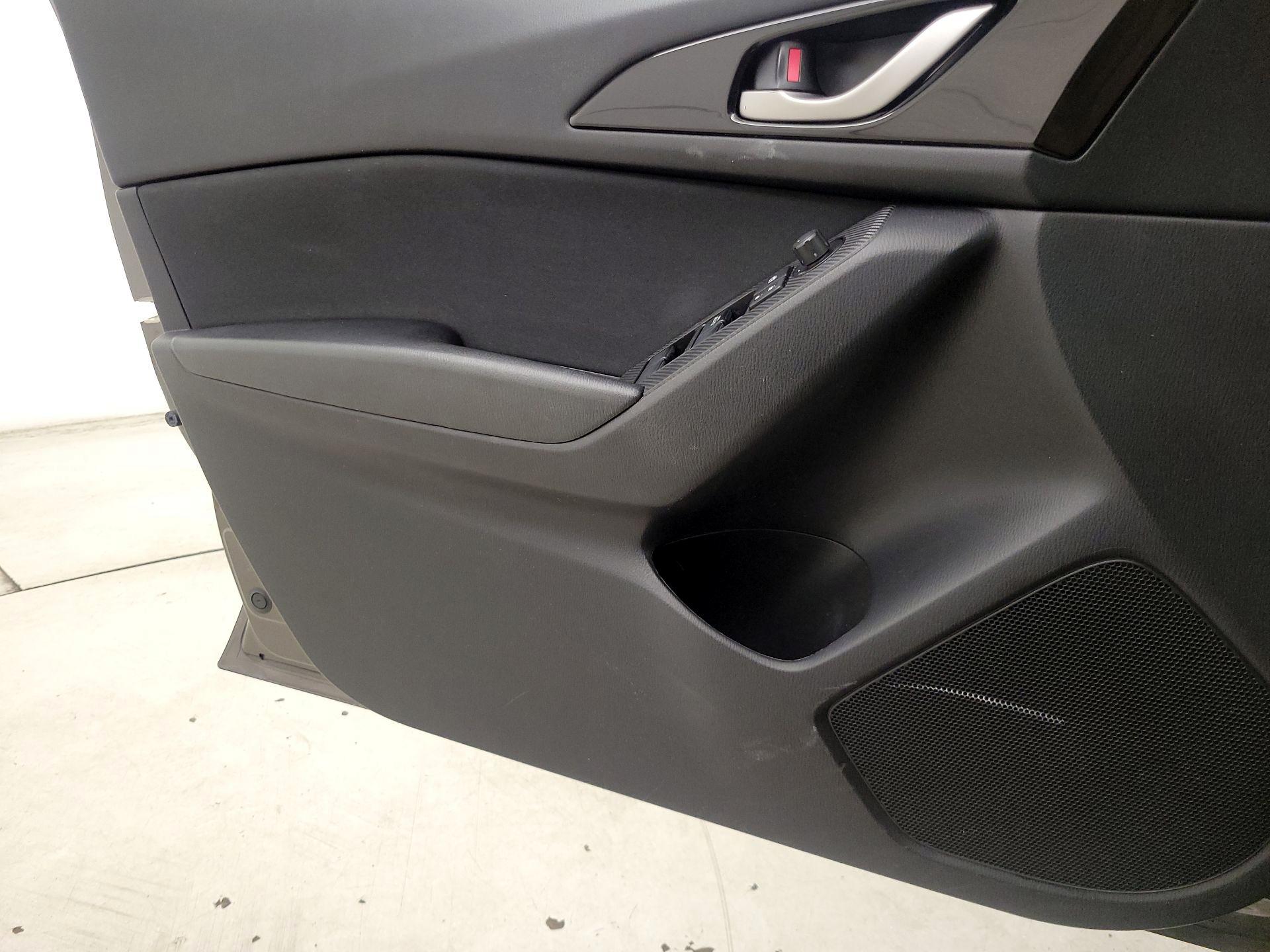 Thumbnail: 2015 Mazda Mazda3 - 12