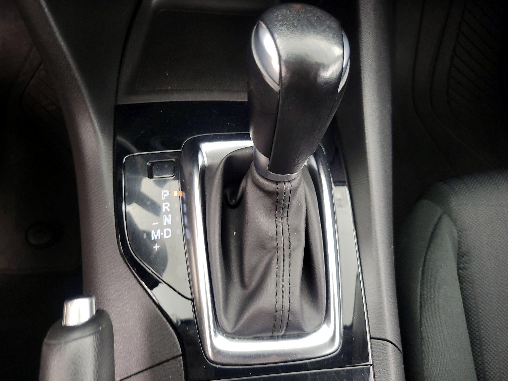 Thumbnail: 2015 Mazda Mazda3 - 16