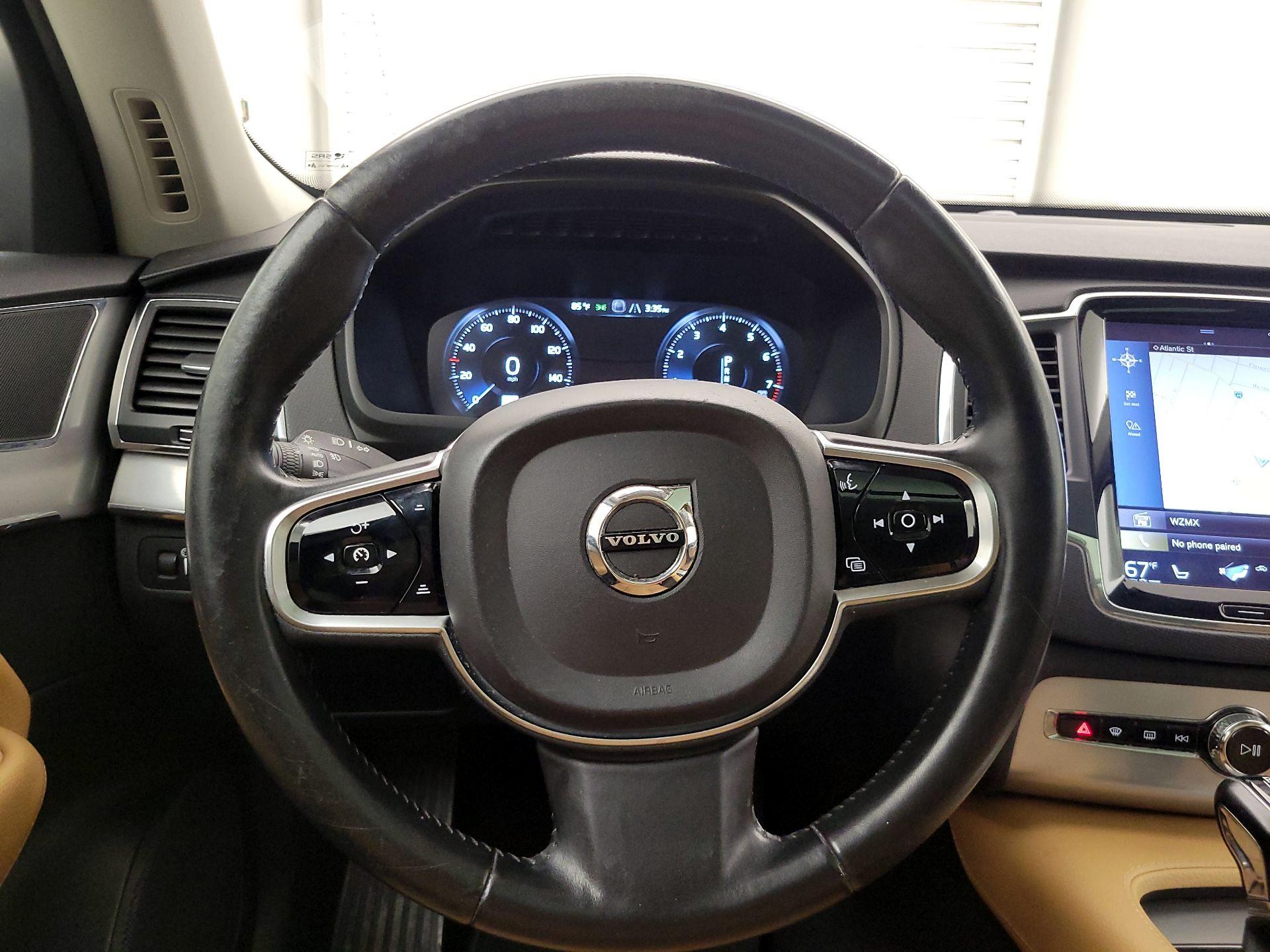 Thumbnail: 2016 Volvo XC90 - 10