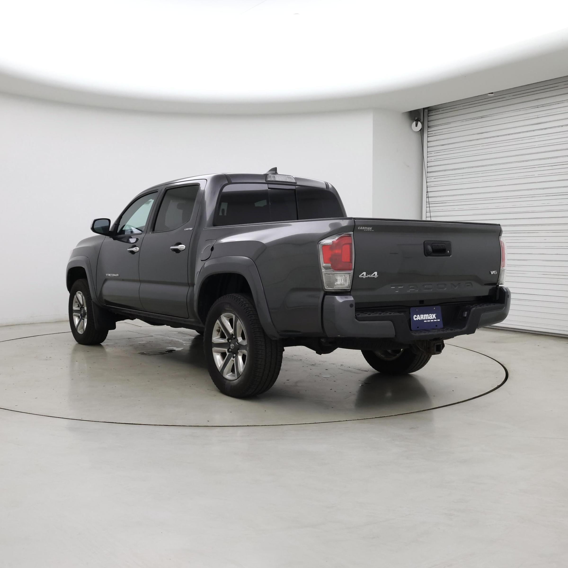Thumbnail: 2018 Toyota Tacoma - 2