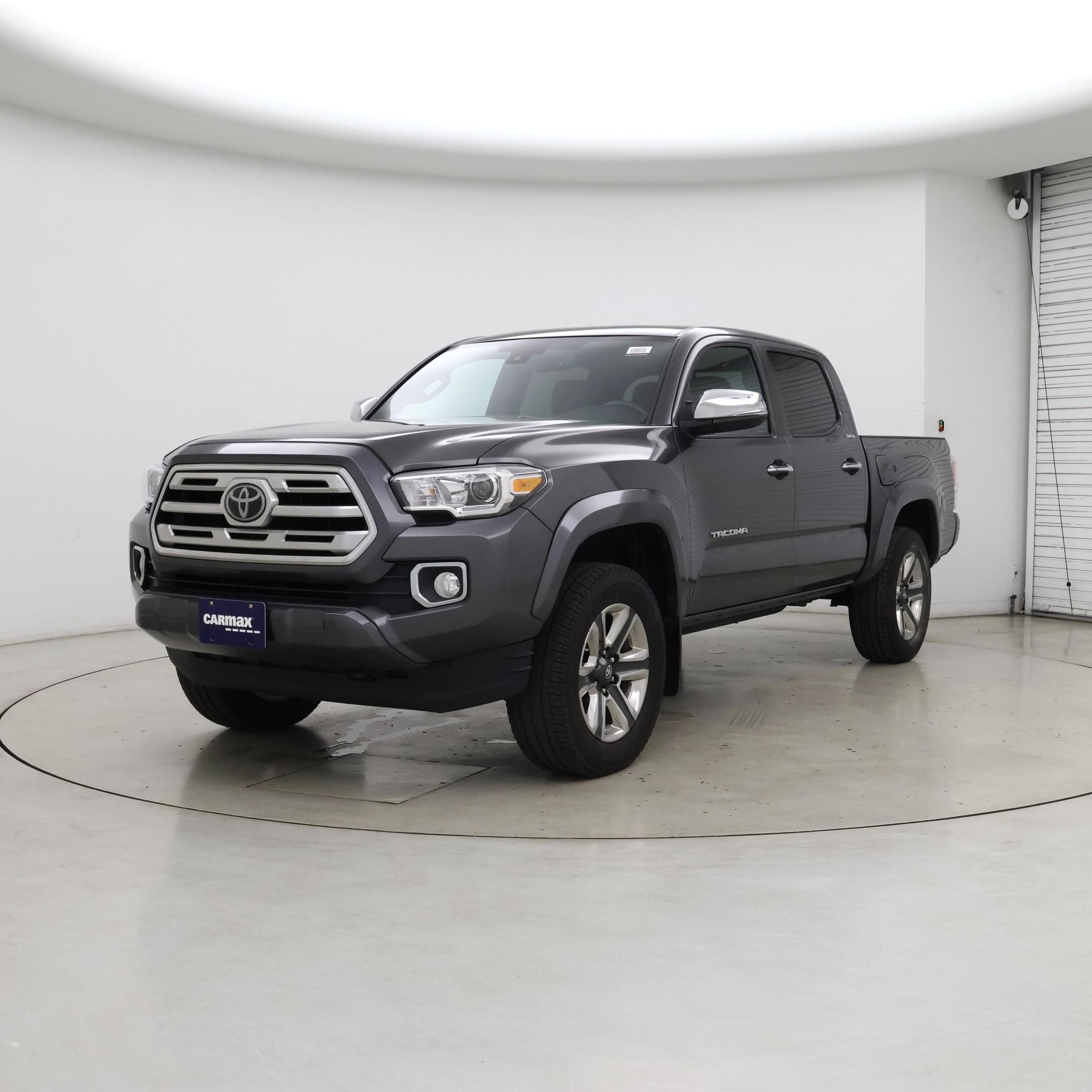 Thumbnail: 2018 Toyota Tacoma - 4