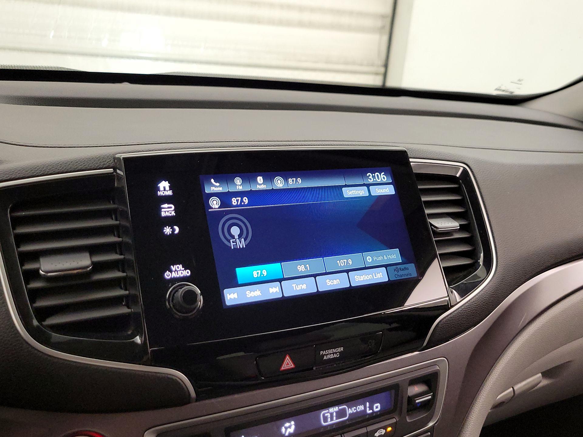 Thumbnail: 2020 Honda Pilot - 15
