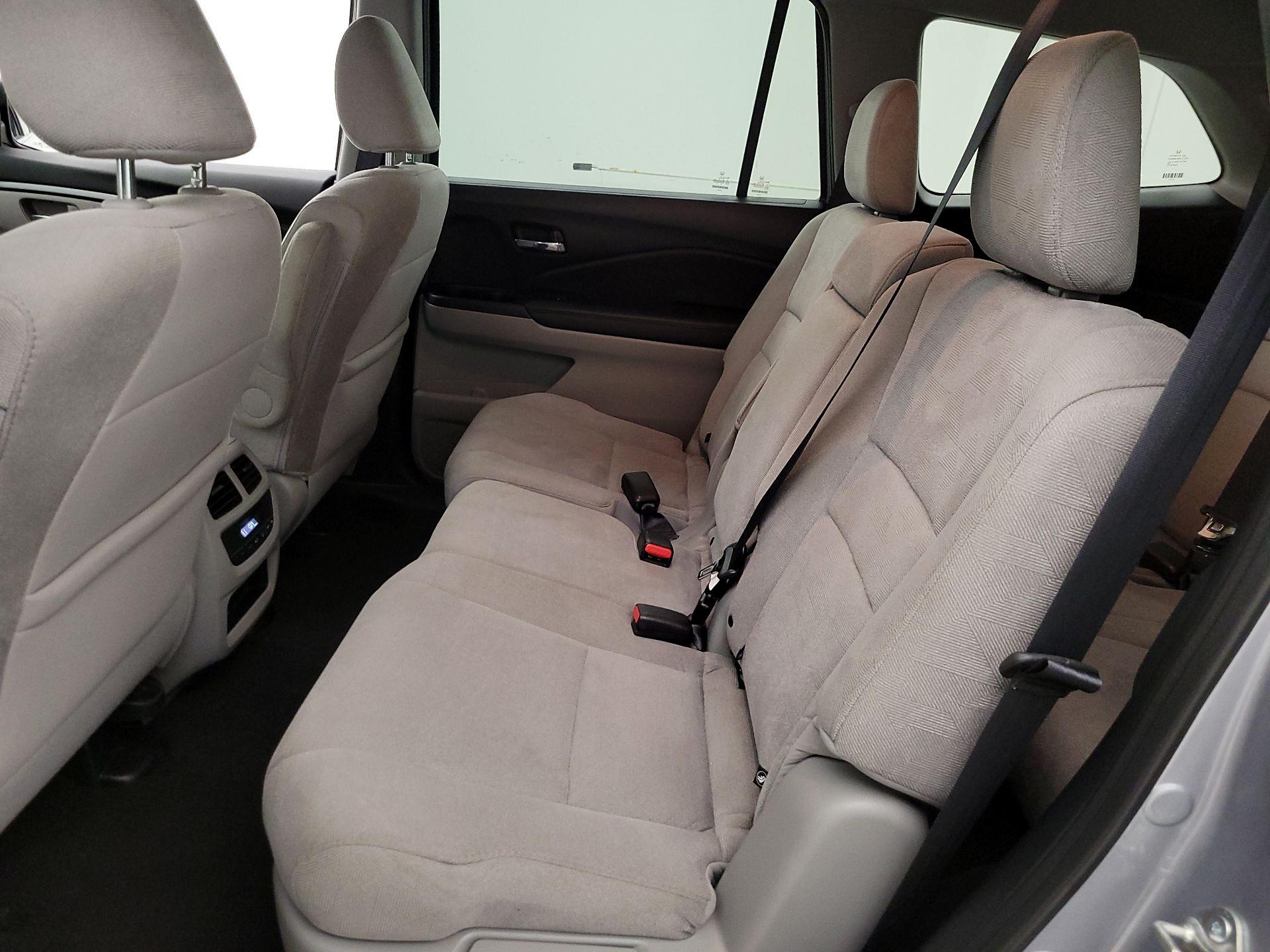Thumbnail: 2020 Honda Pilot - 19