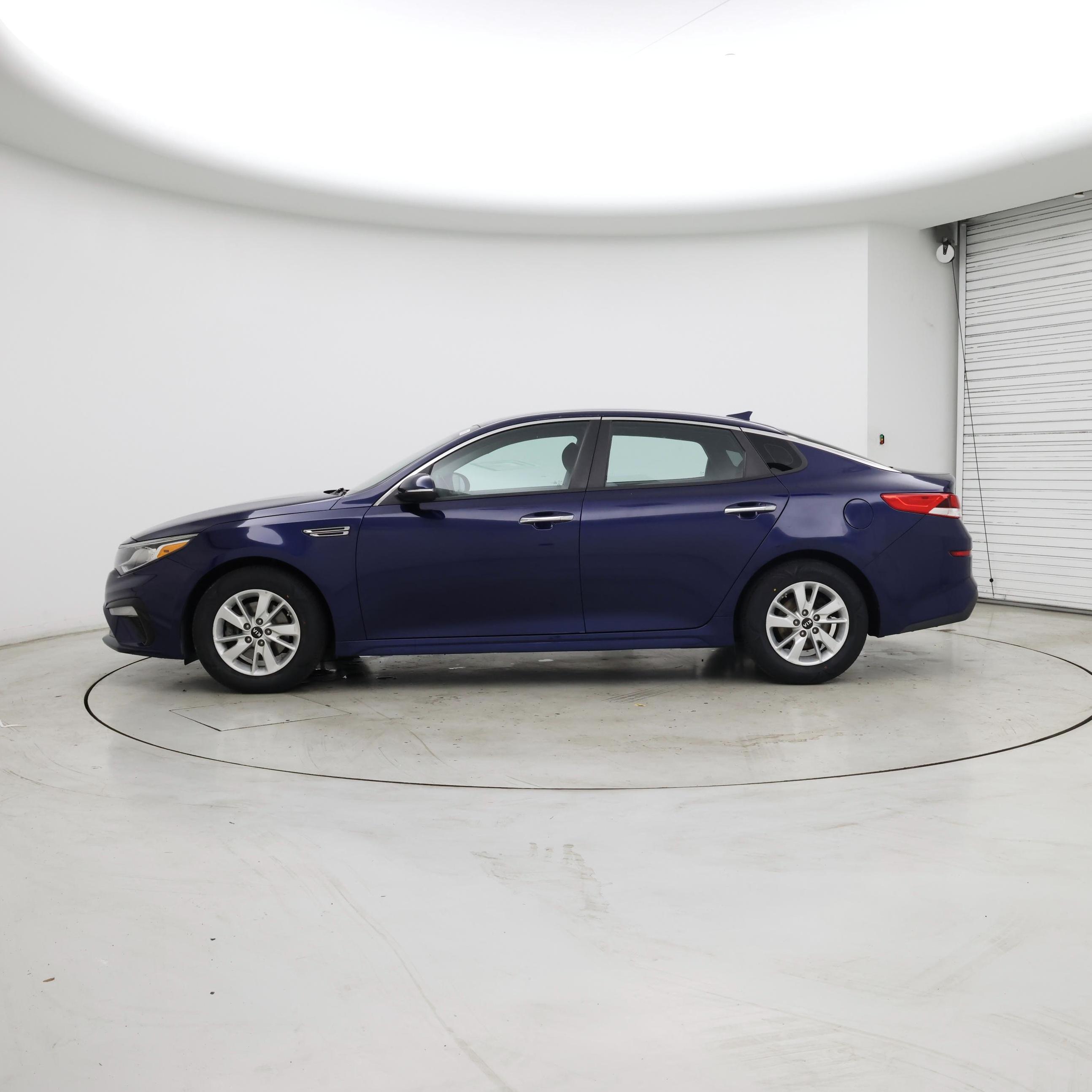 Thumbnail: 2019 Kia Optima - 3
