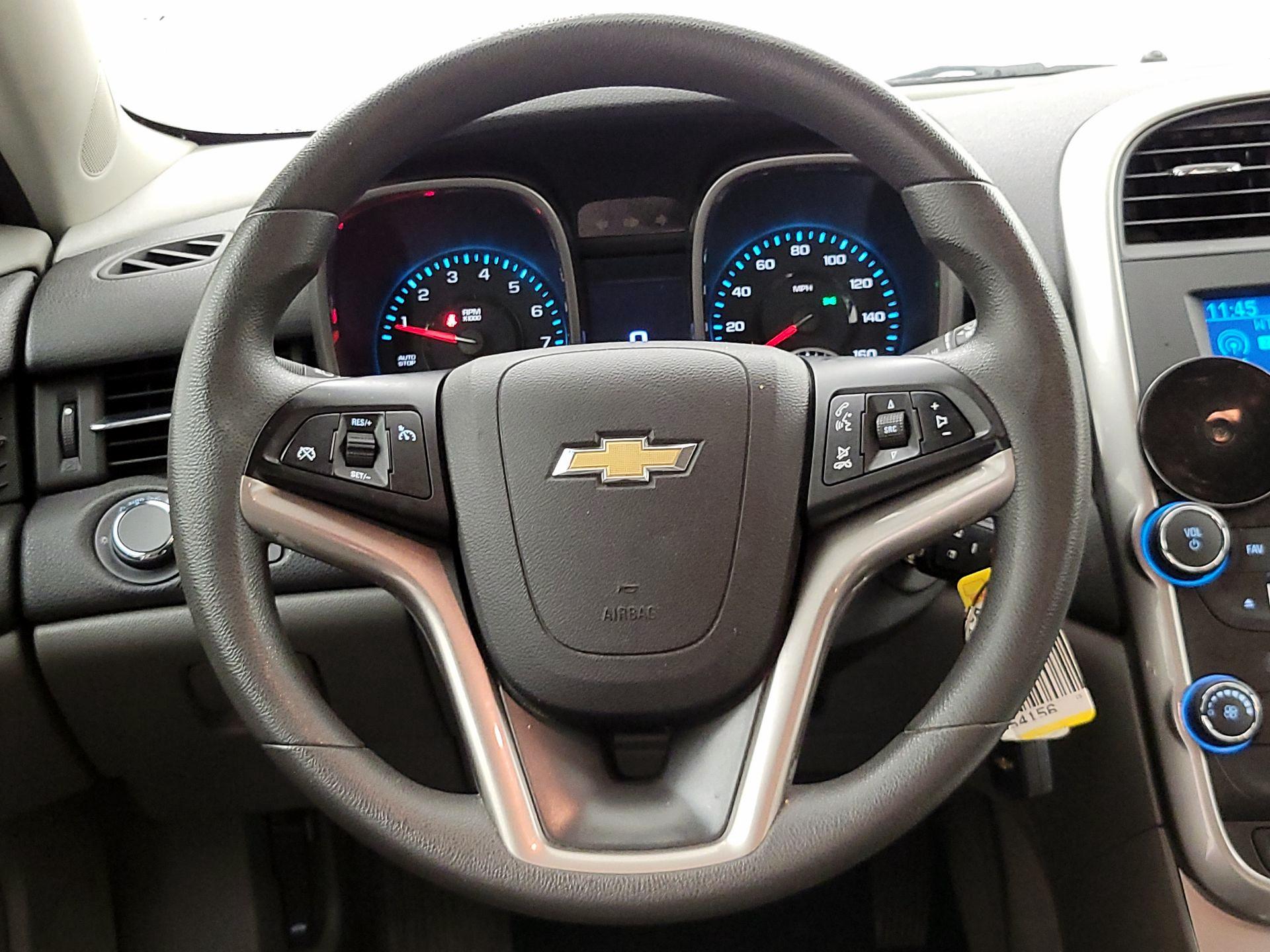 Thumbnail: 2015 Chevrolet Malibu - 10