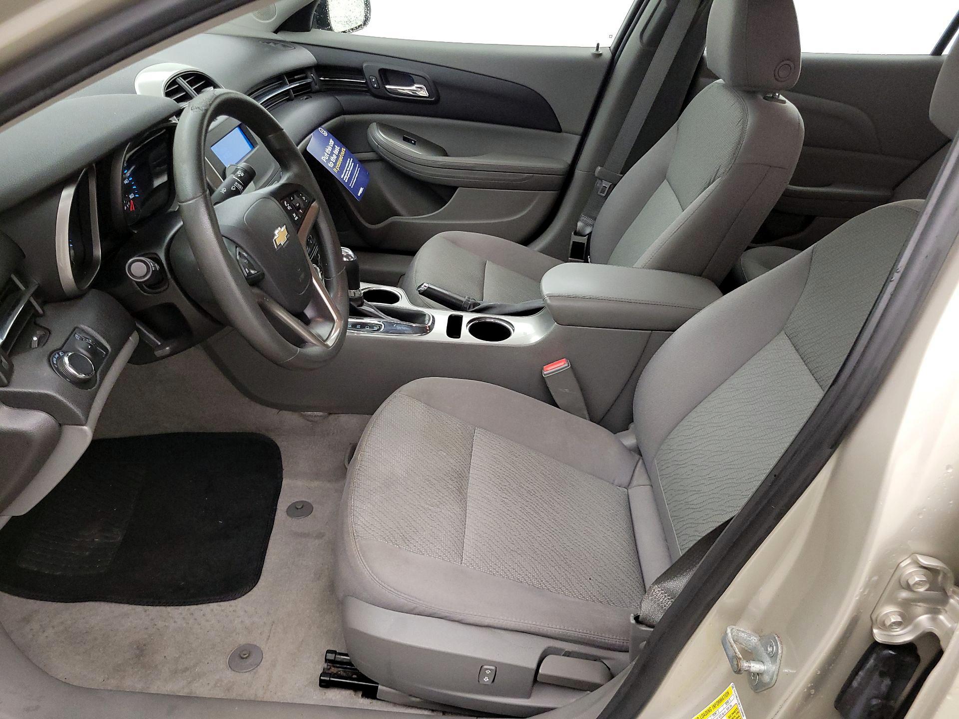 Thumbnail: 2015 Chevrolet Malibu - 11
