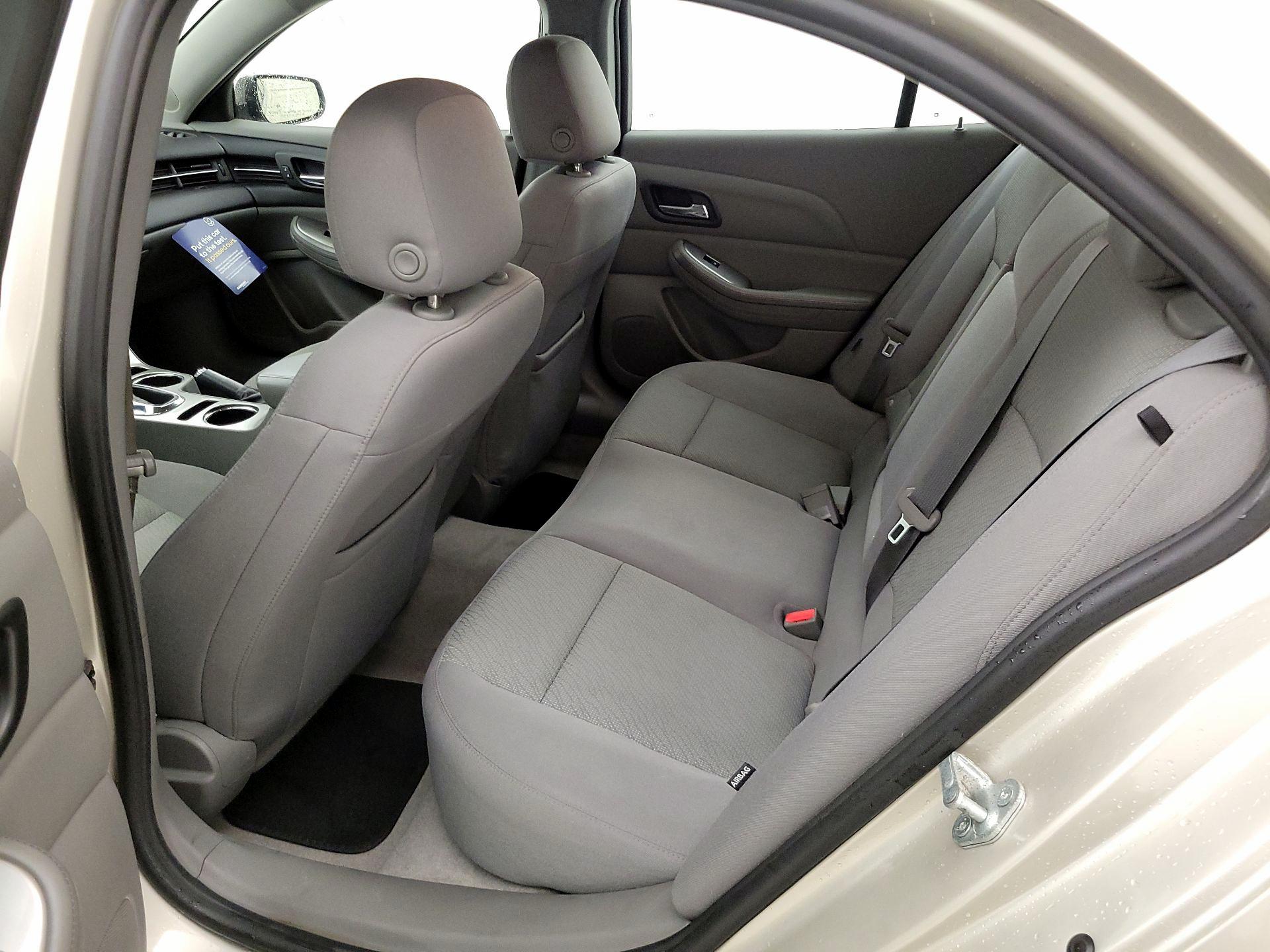 Thumbnail: 2015 Chevrolet Malibu - 18