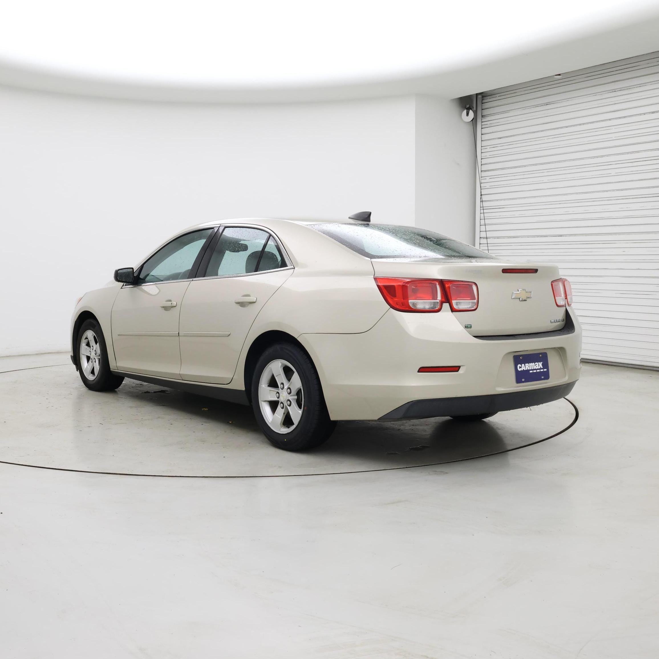 Thumbnail: 2015 Chevrolet Malibu - 2