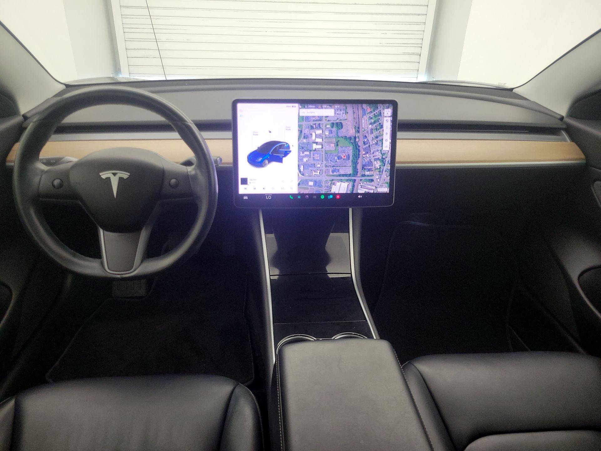 Thumbnail: 2018 Tesla Model 3 - 9