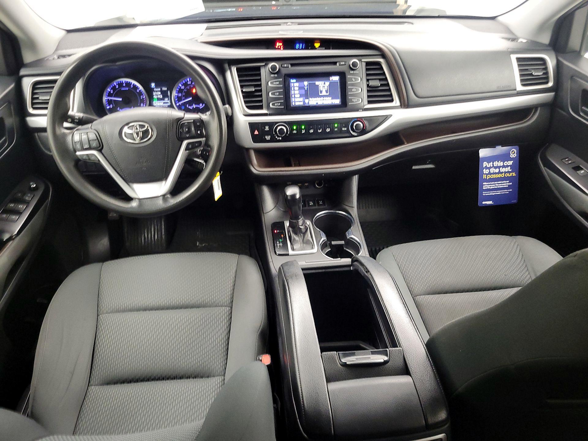 Thumbnail: 2019 Toyota Highlander - 9