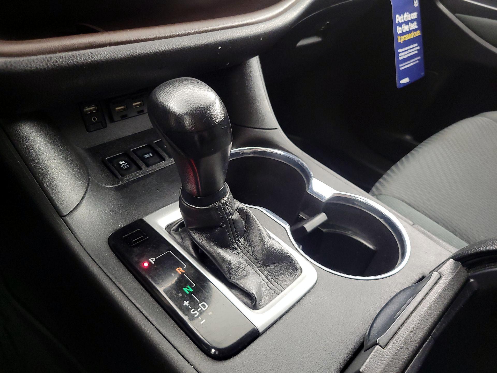 Thumbnail: 2019 Toyota Highlander - 17