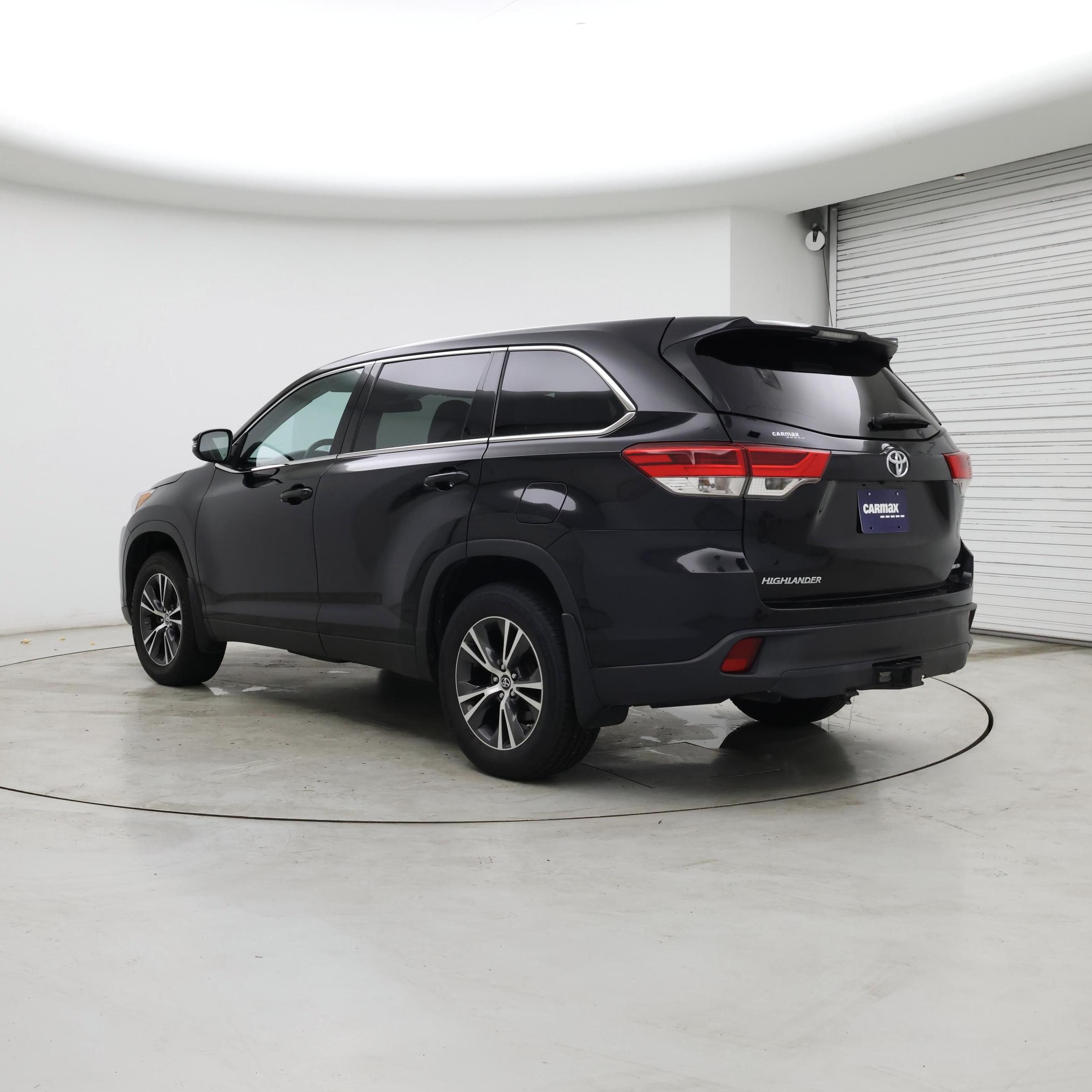 Thumbnail: 2019 Toyota Highlander - 2